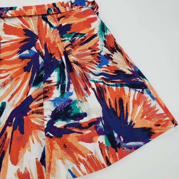 Ann Taylor Abstract Floral Skater Skirt Sz 4P - Picture 5 of 8